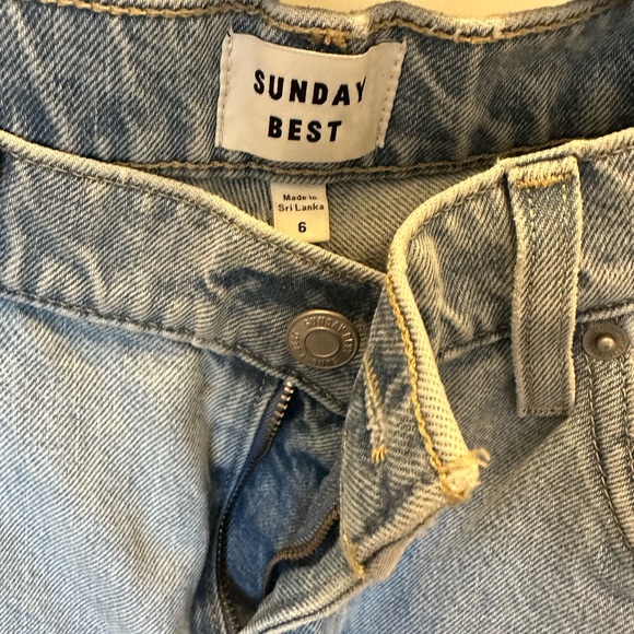Sunday Best size 6 loose jeans, torn to perfection - Picture 2 of 2